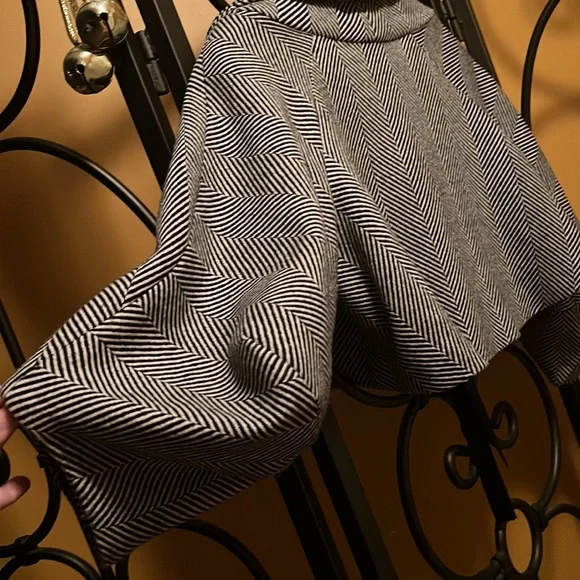 WALTER BY WALTER BAKER Tweed Crop Suit Jacket - Picture 7 of 8